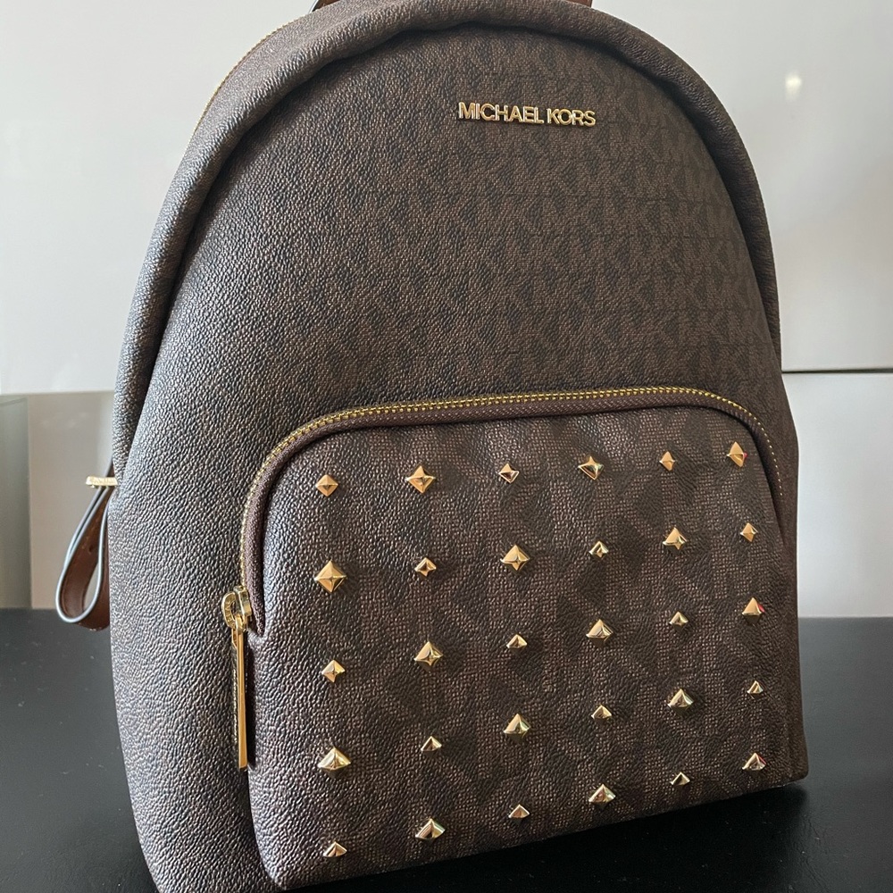 Michael Kors - Picture 2 of 5